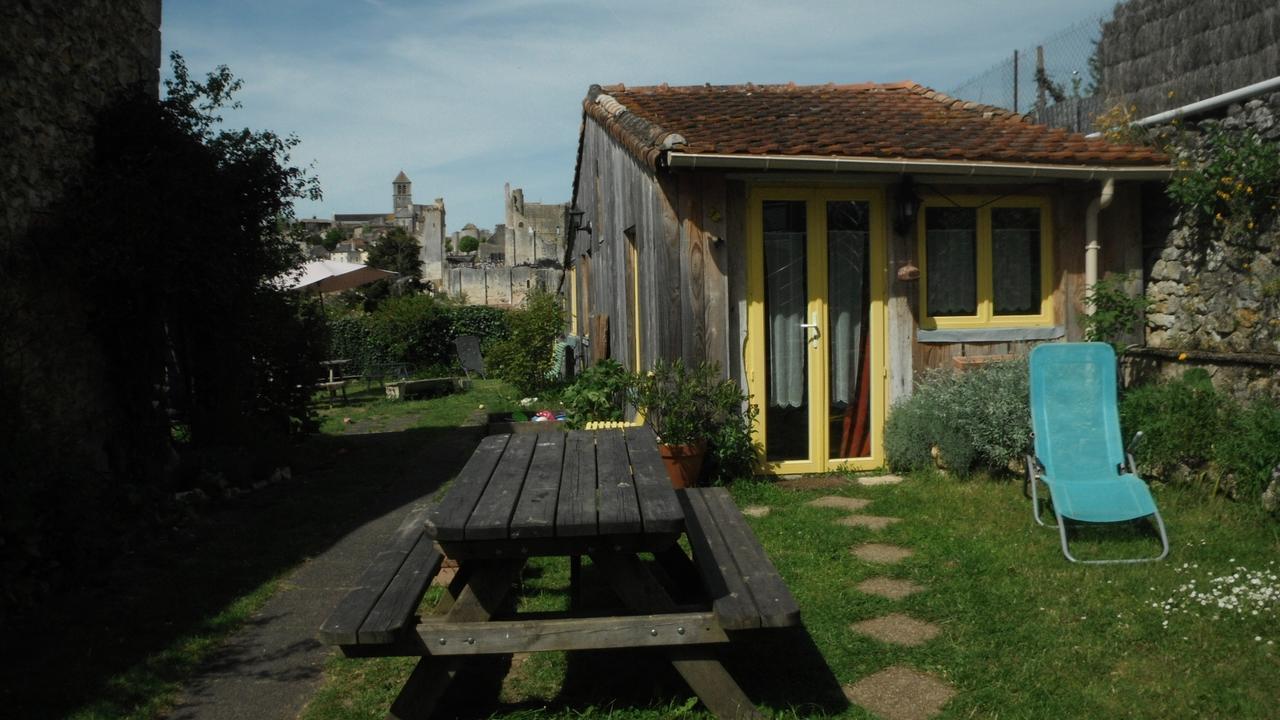 La Maison Rouge Chauvigny Exterior foto